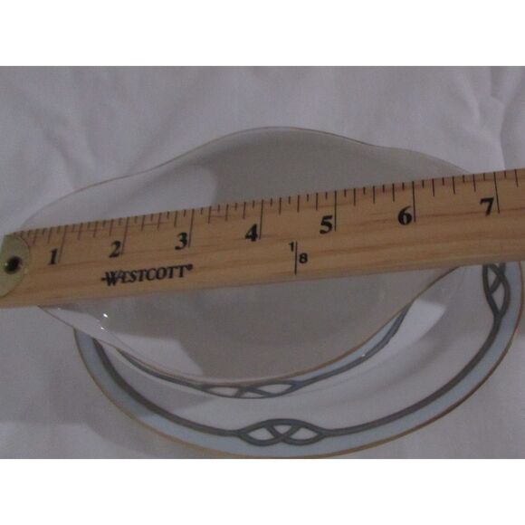 Meito China serving pieces covered dish and gravy boat with under plate Helena - Picture 5 of 9